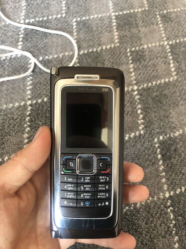 нок: Nokia E90, Б/у, 1 SIM