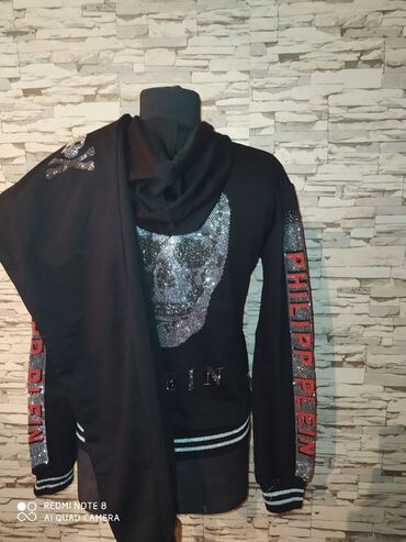 Ev geyimləri, pijamalar: Kostyum original Philip plein brendidir,Italiyadan almisham,tezedir — 27