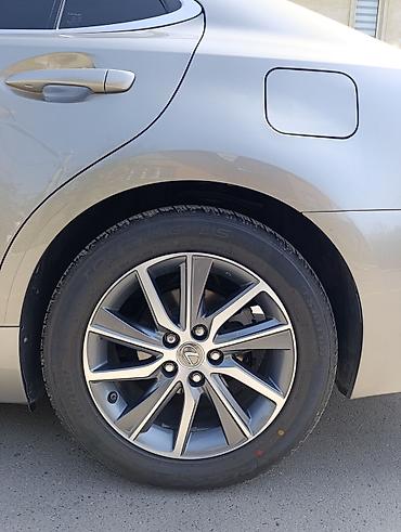 Lexus: Lexus ES: 2017 г., 2.5 л, Гибрид, Седан — 26