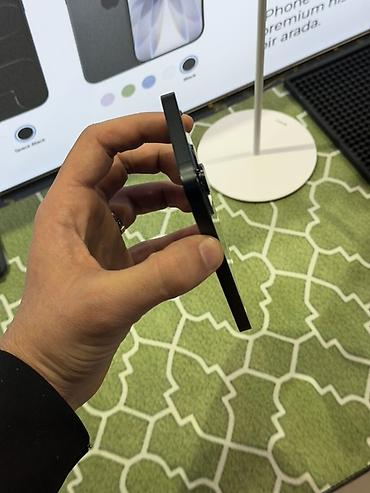 Apple iPhone: IPhone 14, 128 GB, Qara, Face ID — 8