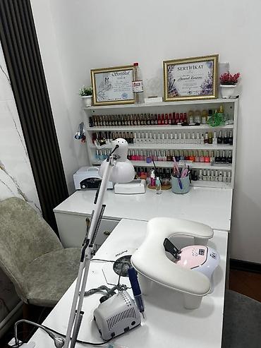sade dırnaq bezekleri: Masa polkasi ilə birgə satılır yeni kimidir üstündəki ləvazimatlar — 1