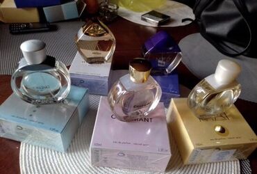 polučizme ženske: Akcija parfemi 100ml orginal pakovanje u celofanu postojan miris 24h