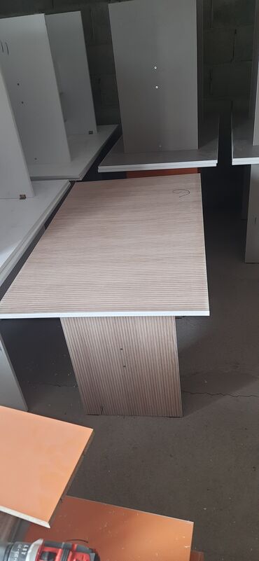 Кухонные столы: Кухонный стол, Новый, Угловой, Нераскладной — 17