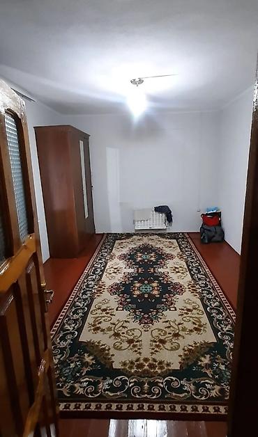 Продажа коттеджей и домов: 🏡 ПРОДАЁТСЯ ДОМ В АК-ОРГО 📍 Район: Ак-Орго ж/м 🏠 Дом: 4 комнаты 📐 — 4