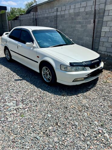 Honda: Honda Accord: 2000 г., 2 л, Автомат, Бензин, Седан