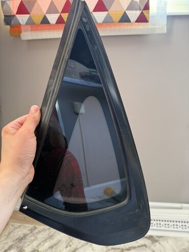 дом купить: Треугольное боковое стекло (форточка) в сборе с уплотнителем и рамкой