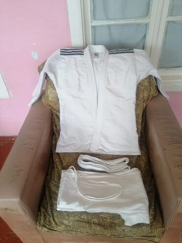 İdman formaları: Məhsul: Judo/ciyudo üçün komplekt formalar Təsvir: - Brend: Adidas — 12