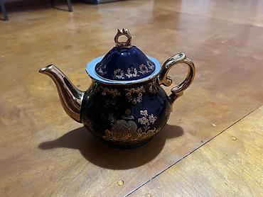 caydanliq: Vintage farfor çaydan Vintage farfor çaydan satılır. Cəmi 1–2 dəfə — 1