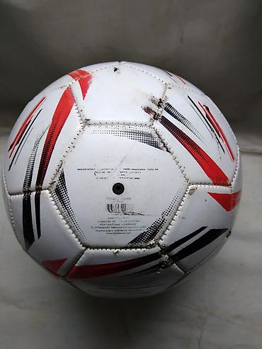 buba slon: Lopta za fudbal br.4malo oštećena, drži vazduh. Spolja na 1 mestu — 2
