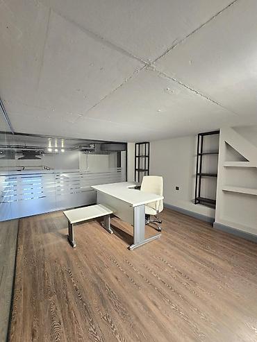 Daşınmaz əmlak: Satılır 5 otaqlı ofis 180 m², Şah İsmayıl Xətai m. 1 100 000 AZN 5 — 10
