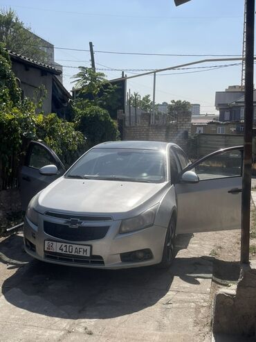Chevrolet Cruze: 2011 г., 1.6 л, Автомат, Бензин, Седан