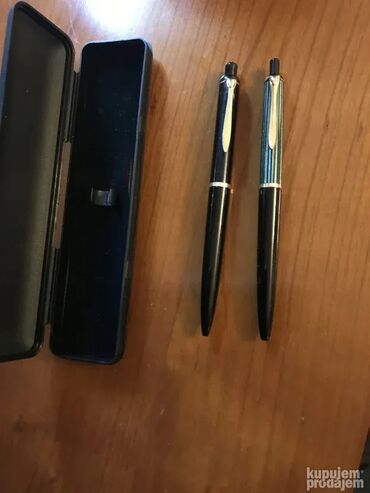 Ostali predmeti za umetnost i kolekcionarstvo: Vintage originalna Pelikan hemijska olovka Crna i zeleno crna Ulozak — 1