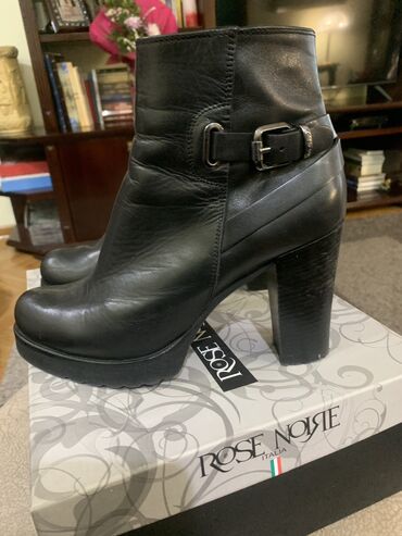 kupujem patike: Ankle boots, Antonella Rossi, 39