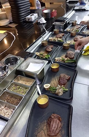 Готовые блюда, кулинария: Авторская кухня: свежеприготовленные блюда европейской и японской — 7