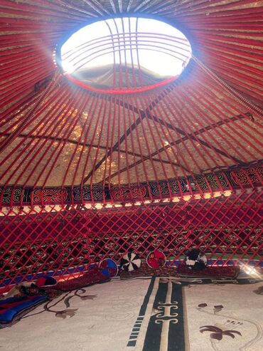 московский тыныстанова: 🏕✨ Продаётся настоящая кыргызская юрта! ✨🏕 ✅ 5 канат 🌀 ✅ 91 уук 🌿 ✅