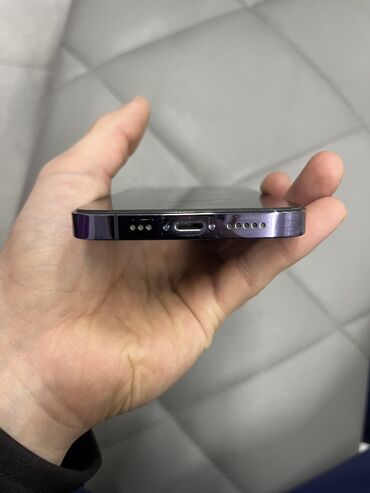 Apple iPhone: IPhone 14 Pro, Б/у, 256 ГБ, Deep Purple, Кабель, Зарядное устройство, Чехол, 82 % — 6