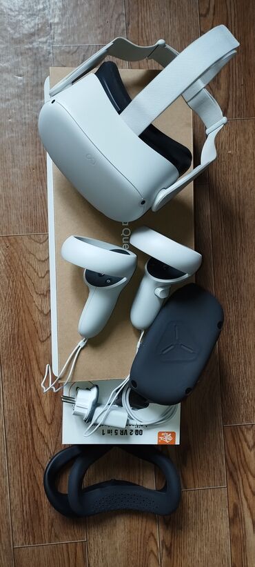 виар очки для телефона: VR очки oculus meta quest 2,в комплектации: зарядка,чехол для