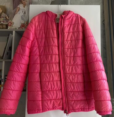 детские вещи из плюшевой пряжи: Uşaq üçün qız rəngli (parlaq çəhrayı) yüngül şişmə gödəkçə. -