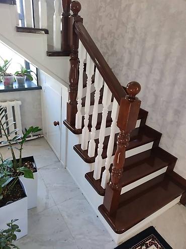 Деревянные лестницы: Деревянная лестница Для дома, Бесплатная консультация, Вид дерева: Сосна, Стиль: Хайтек — 7