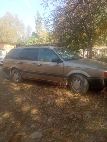 машина алам арзан: Volkswagen Passat Variant: 1990 г., 1.8 л, Механика, Бензин, Универсал