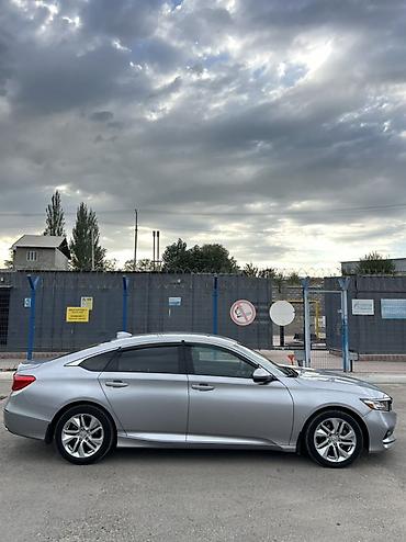 camry 2011: Honda Accord: 2018 г., 1.5 л, Вариатор, Бензин, Седан — 7
