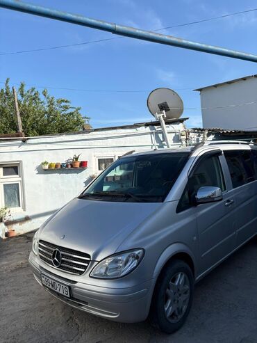 Mercedes-Benz: Mercedes-Benz Vito: 2.2 l | 2009 il Van/Minivan — 4