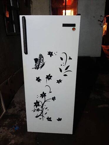 шкаф в м: Холодильник Biryusa, Б/у, Винный шкаф