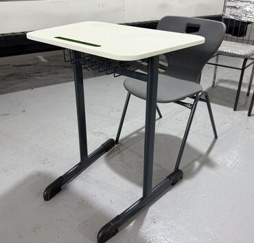 Ofis masaları: Kurslar üçün 1 Nəfərlik Parta Komplekti Müasir dəmir mebelin — 10