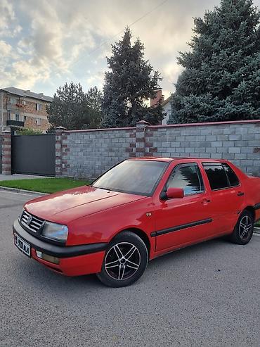 Продажа авто: Volkswagen Vento: 1995 г., 1.8 л, Механика, Газ, Седан — 2
