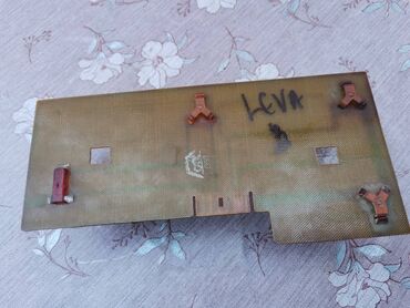 Auto delovi: Štampane ploce Lada 2104 Karavan Leva, Desna sa sijalicama br.3 — 10