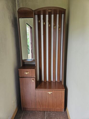 prixoja mebeli: Dəhliz dolabı