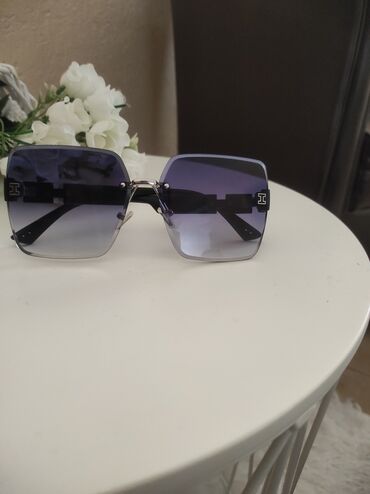 gucci naocare original: Sunglasses, Calvin Klein, color - Black