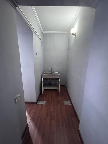 Продажа офисов: Продаю Продажа офисов 80 м², Без ремонта, Без мебели, Многоэтажное здание, 1 этаж — 6