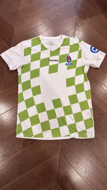 Futbolkalar: Original Affa futbol formasi satilir tecili M razmer cox ela