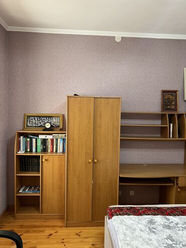 школные парты: Книжный шкаф, Б/у, ЛДСП