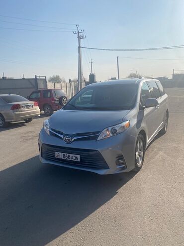 жета машина: Toyota Sienna: 2017 г., 3.5 л, Автомат, Бензин, Минивэн