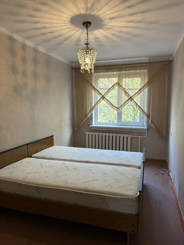 дом в бишкеке продаю: 3 бөлмө, Чогуу жашоосу жок, Толугу менен эмереги бар