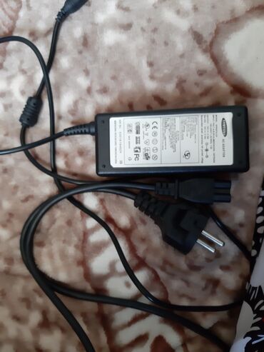 зарядка для ноутбука фуджитсу: Продаю блок питания SAMSUNG 19V 3,16A. Отличное состояние