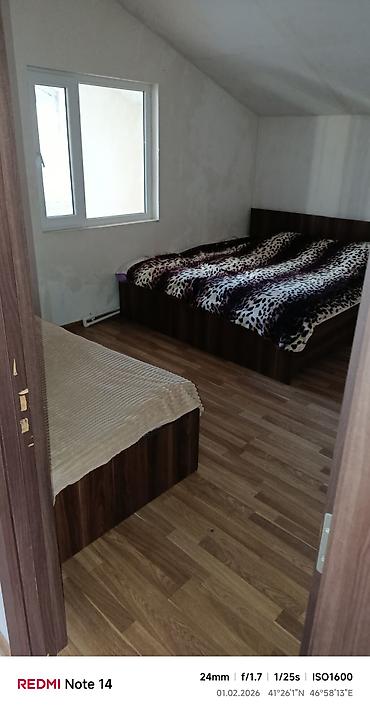 Həyət evləri və villaların satışı: Dağ mənzərəli həyət evi - İki mərtəbəli ev, üst mərtəbədə geniş — 14