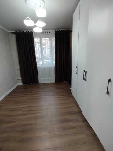 продаю квартиру карпинка: 3 комнаты, 50 м², Индивидуалка, 1 этаж
