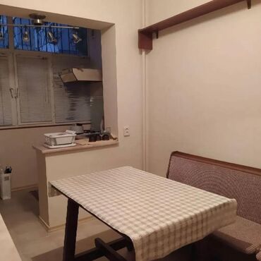 3 комнатная квартира 104 серии бишкек: 3 комнаты, 72 м², 106 серия, 1 этаж, Косметический ремонт