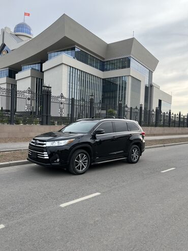 самая деловая машина: Toyota Highlander: 2019 г., 3.5 л, Вариатор, Гибрид, Жол тандабас