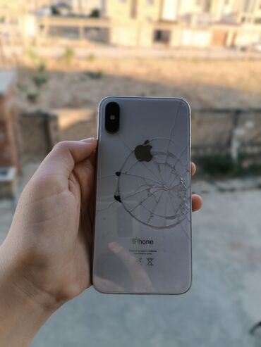 iphone x case: İphone X Arxa şüşəsi çatdir. ekranin yan hissesində Xətt var. true