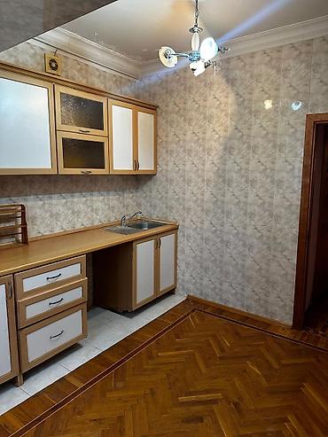 azadliq prospekti: Azadlıq M 650 AZN/ay 3 otaqlı Köhnə tikili 80 m² Sahə 8 / 9 mərtəbə — 7