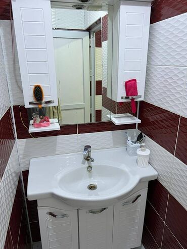 Kommersiya daşınmaz əmlakının satışı: Yeni Ramanada, Kolleci və Şamlığı keçdikdən sonra, əsas yolun — 15