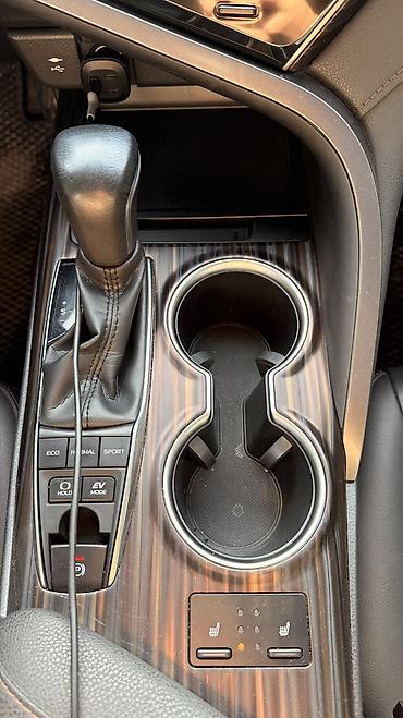 Toyota: Toyota Camry: 2018 г., 2.5 л, Автомат, Гибрид, Седан — 10