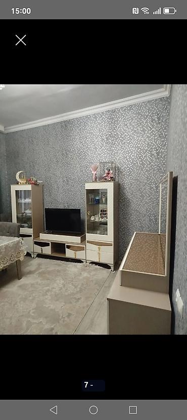qarayevde ev: Əmircan qəsəbəsində 3 otaqlı ev satılır. - Ünvan: Əmircan, Qara — 7