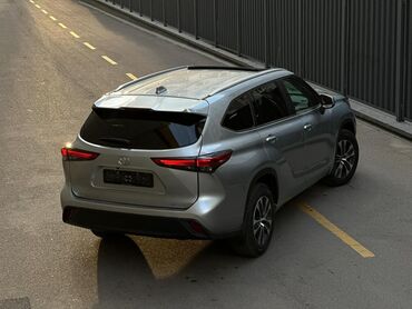Toyota: Toyota Highlander: 2023 г., 2.4 л, Автомат, Бензин, Внедорожник — 2