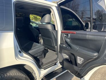 q 7: Lexus LX: 2011 г., 5.7 л, Автомат, Газ, Внедорожник