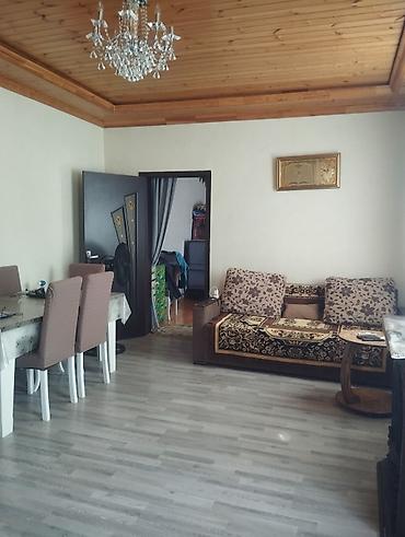 mətbəx ucun cılcıraq: Satılır: geniş və işıqlı zal üçün.Tam merkezde 3 otaq, 1 — 4